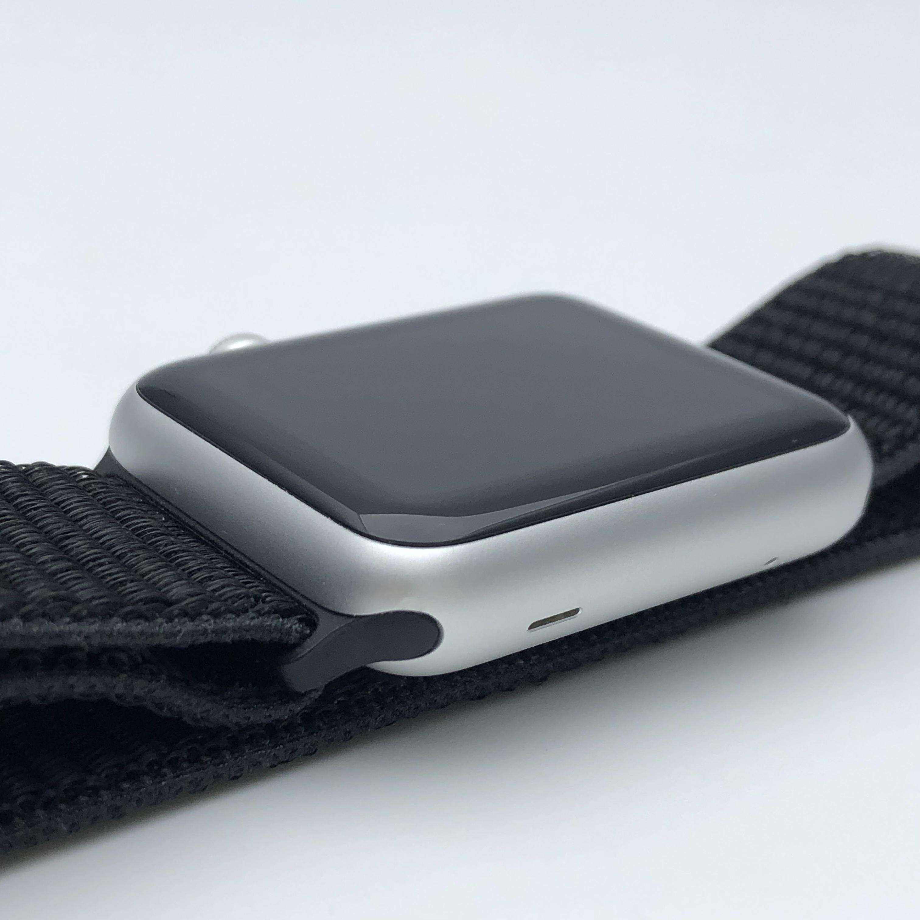 Apple Watch 初代铝金属表壳 42MM 国行GPS版