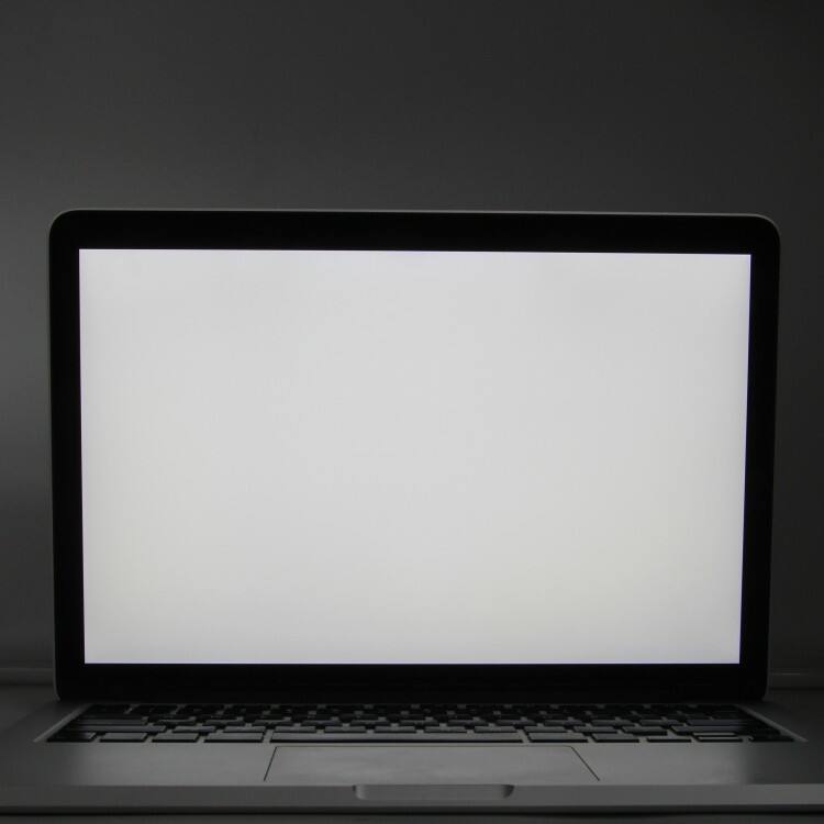 MacBook Pro (13",Early 2015) 硬盘_256G/CPU_2.7GHz Intel Core i5/内存_8G 非国行