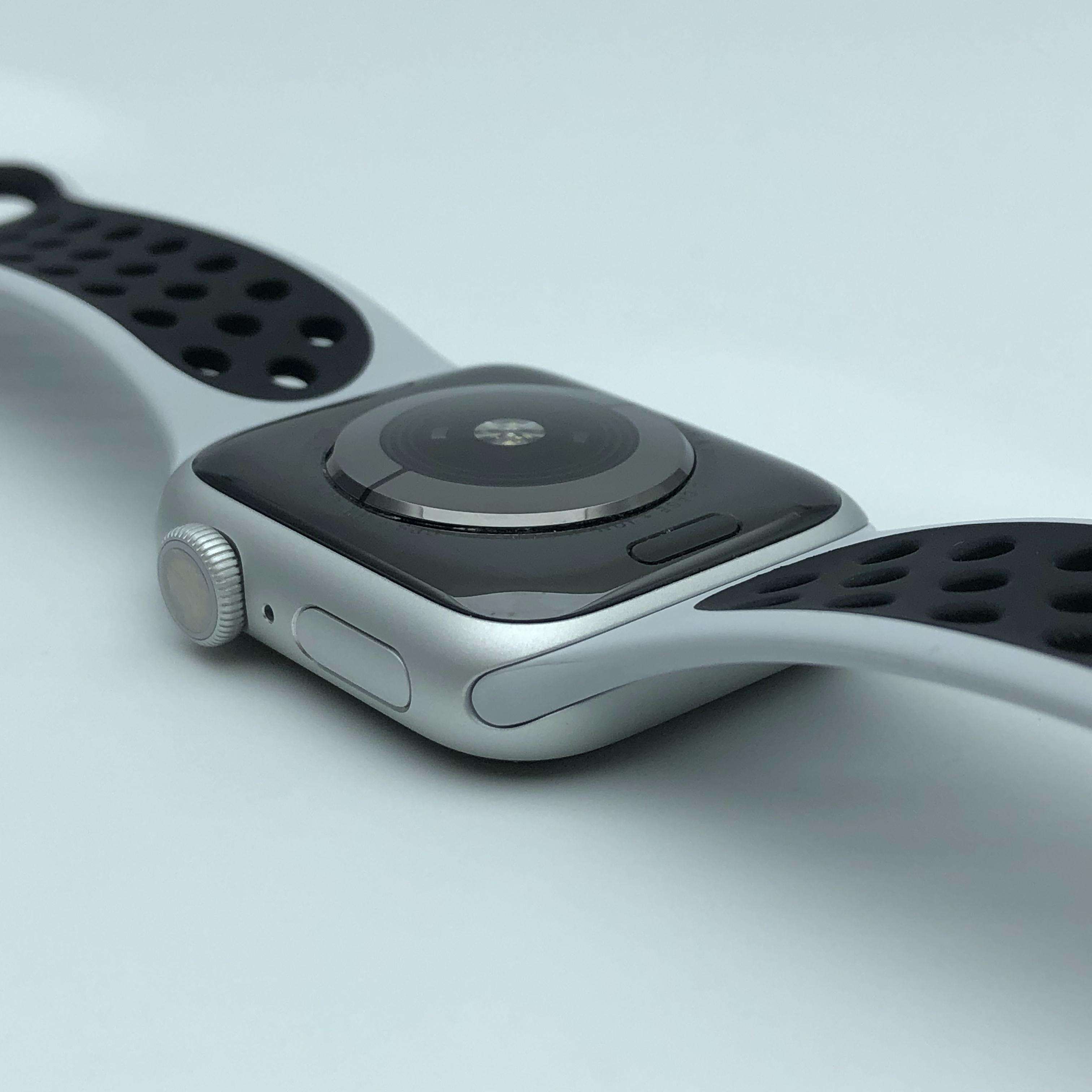 Apple Watch Series 5 铝金属表壳 国行蜂窝版
